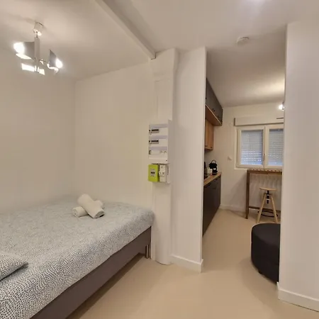 Les Violettes #parking#confort Apartament *